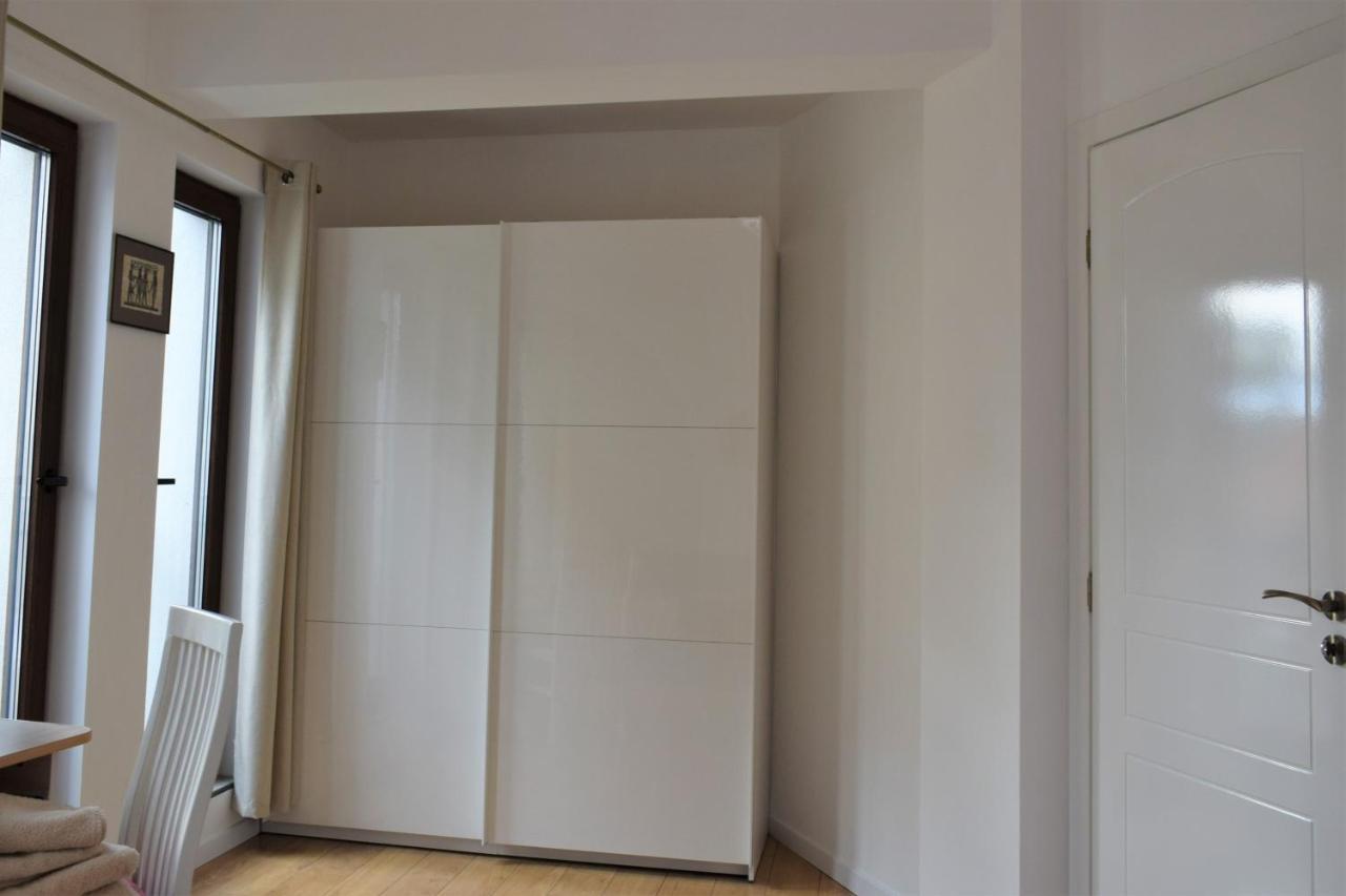 Top Center Apartment Gramophone With Private Parking Бургас Экстерьер фото